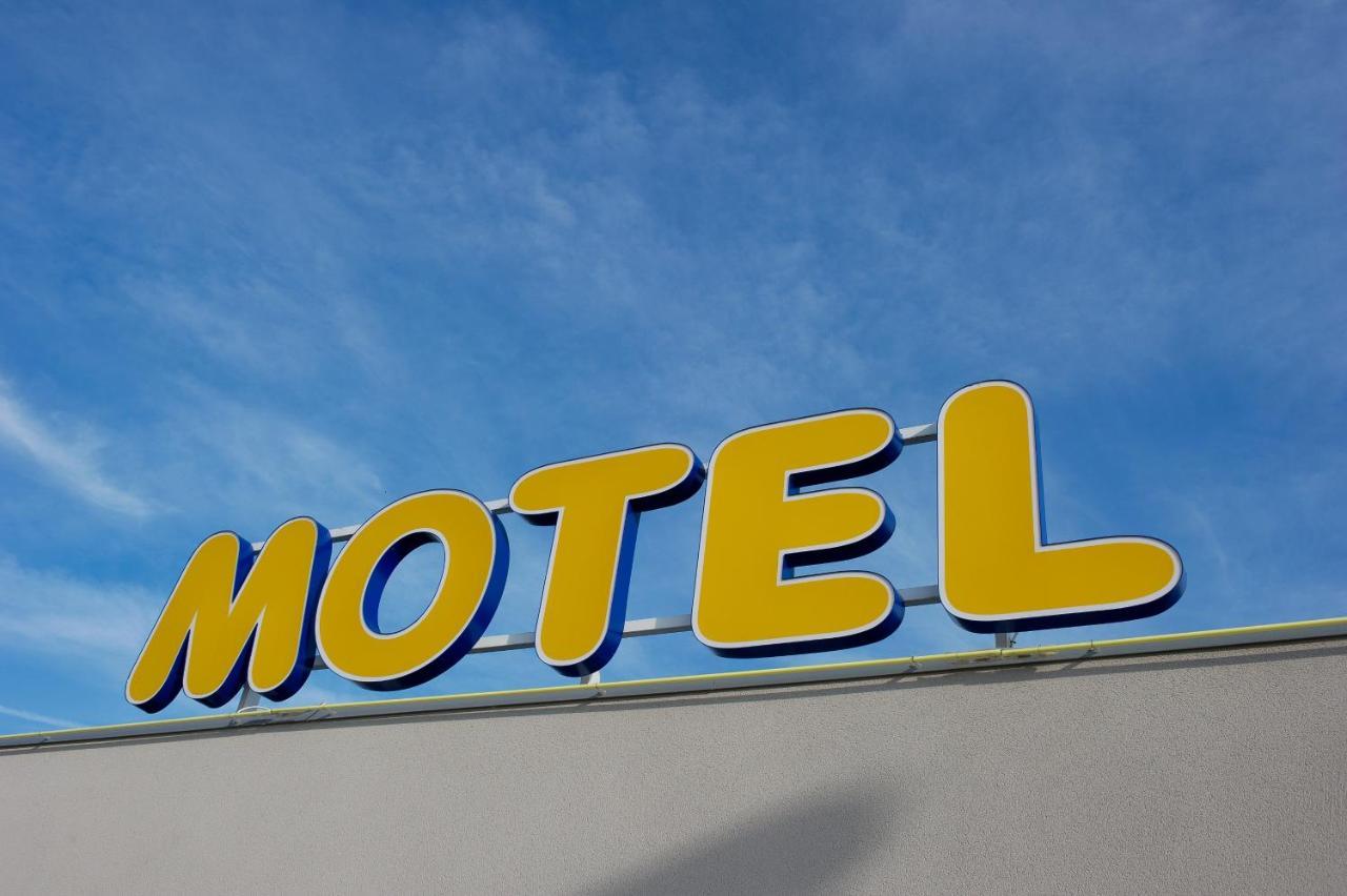 Ace Hotel Travel Athee Sur Cher Eksteriør bilde